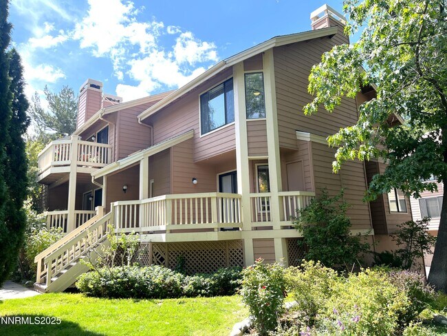 Primary Photo - 2875 Idlewild Dr