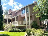 Building Photo - 2875 Idlewild Dr