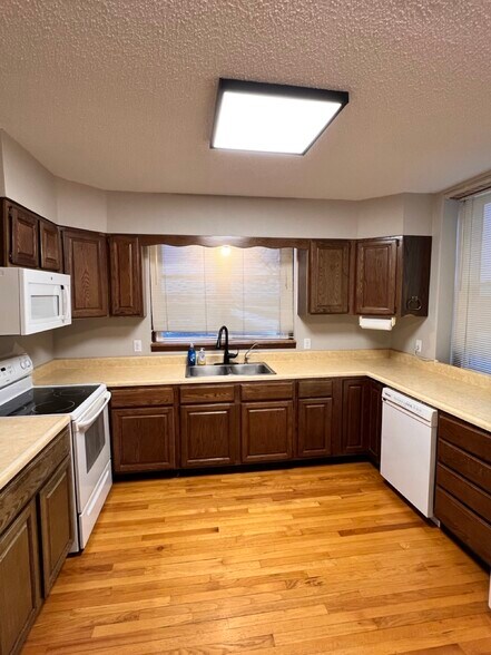 kitchen 1 - 5175 50th Ave