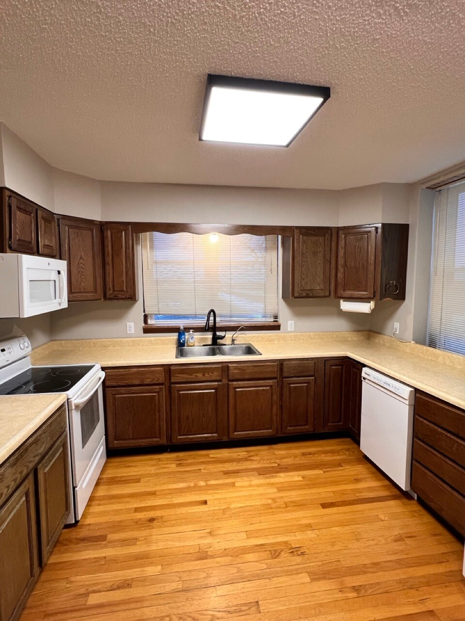 kitchen 1 - 5175 50th Ave