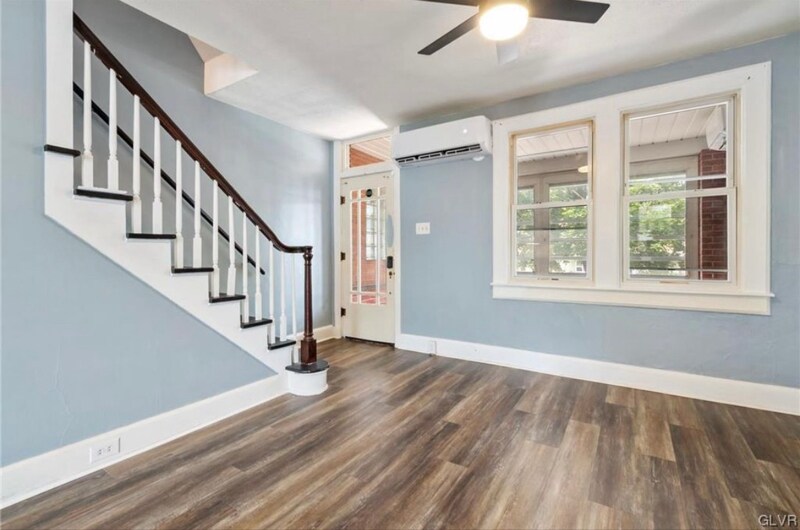 Building Photo - 256 Lehigh Ave