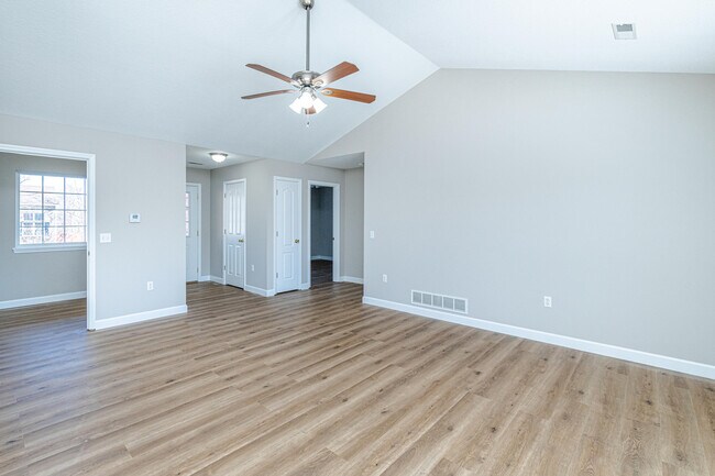 Building Photo - 6259 N Water Cress Cir