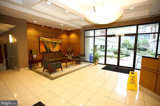 Building Photo - 7915 Eastern Ave NW