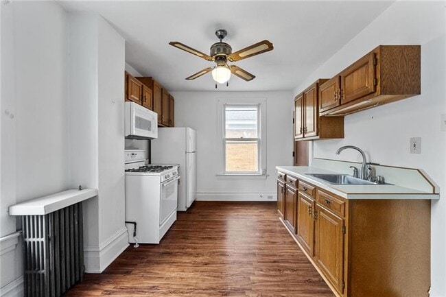 Building Photo - 1306 Ridge Ave