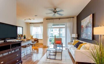Building Photo - 1 bedroom in Houston TX 77054