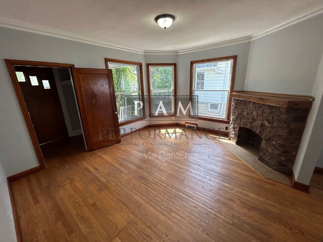 Building Photo - 3269 S New York Ave