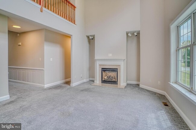 Building Photo - 9902 Player Dr