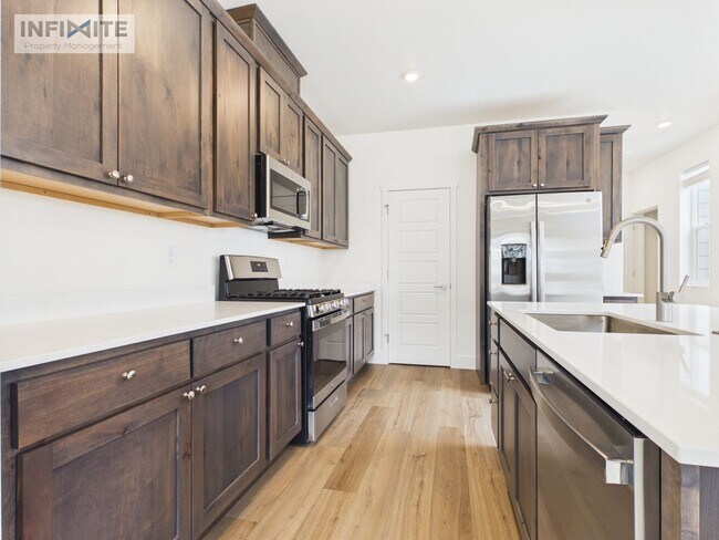 Building Photo - 4814 Briarwood Ln
