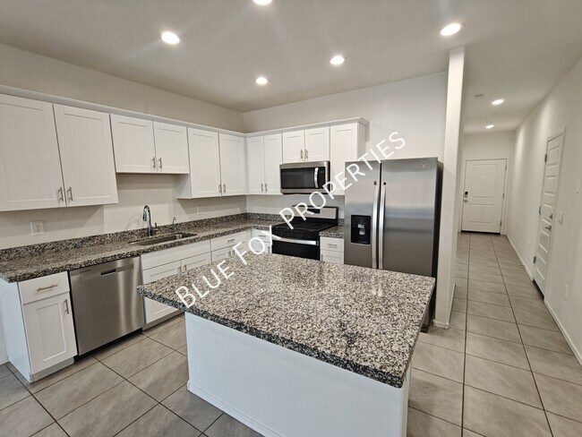 Building Photo - 12209 E Ava Lynn Dr