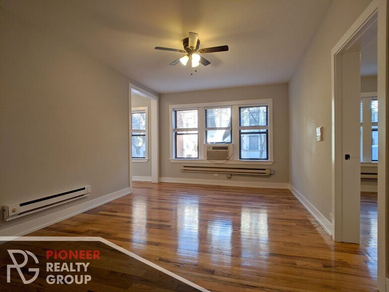Building Photo - 3720 N Pine Grove Ave
