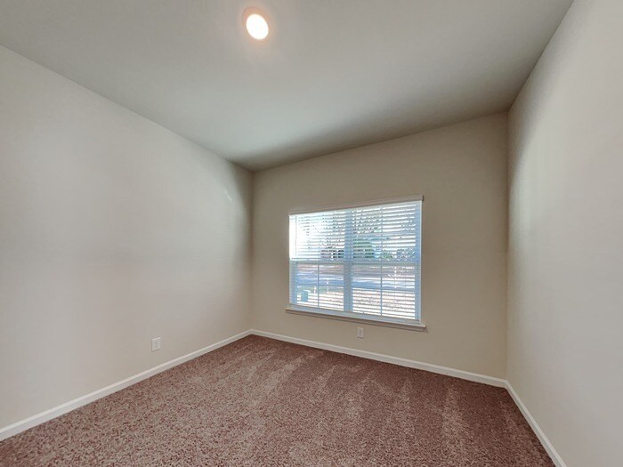 Building Photo - 423 Ridge Ave