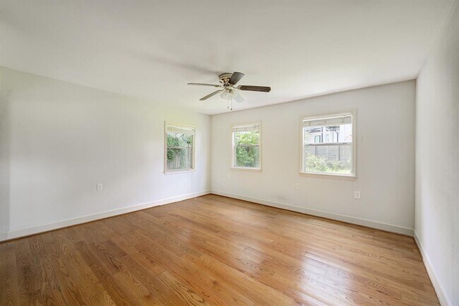 Building Photo - 4703 Braeburn Dr