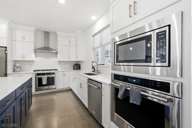 Building Photo - 12 Marigold Ct