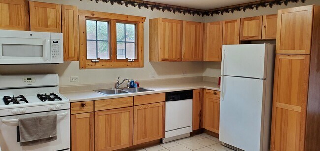 Building Photo - 2643 IL-178