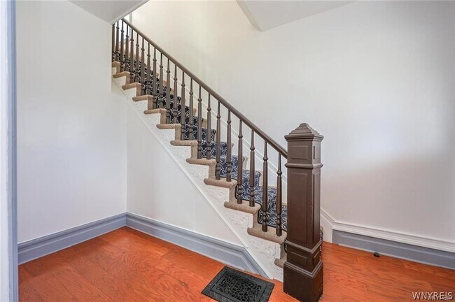 Building Photo - 30 Glenwood Ave