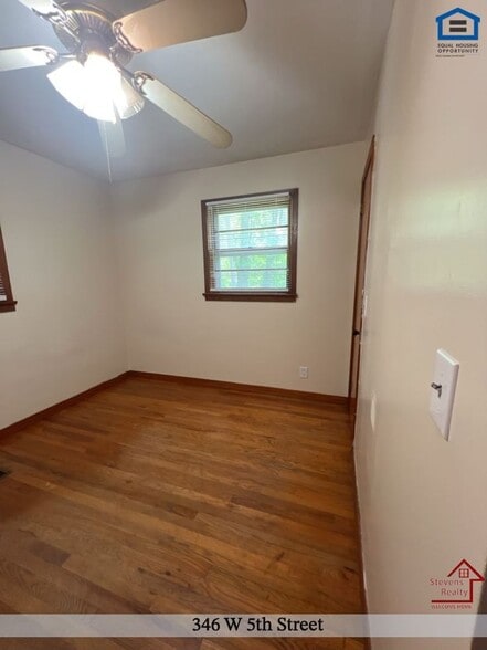 Building Photo - 346 W 5th St