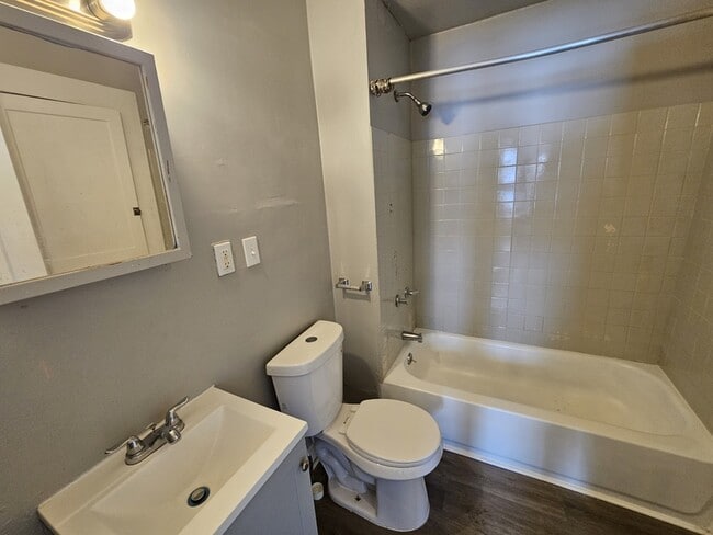 Building Photo - 3784 E 114th St