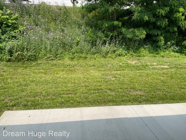 Building Photo - 2 br, 1 bath House - 697 LINDAIRE LN