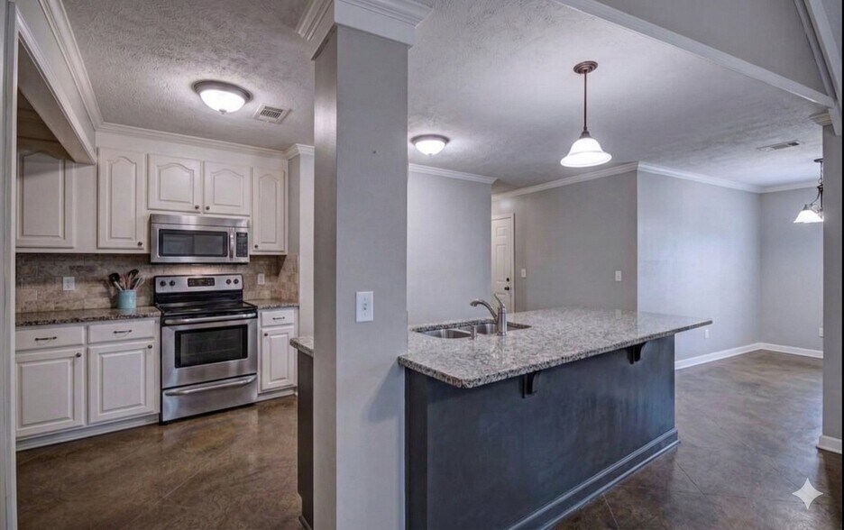 Building Photo - 193 Stonegate Dr