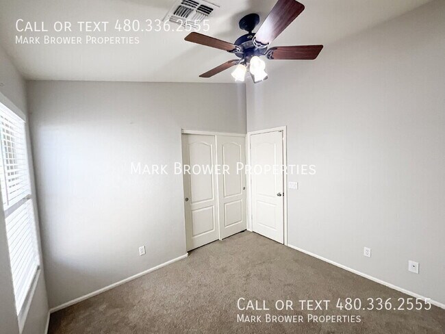 Building Photo - 270 W Dana Dr