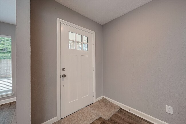 Building Photo - 1623 Cherry Ridge Dr