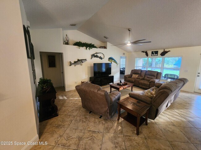 Building Photo - 2098 Jupiter Blvd SW