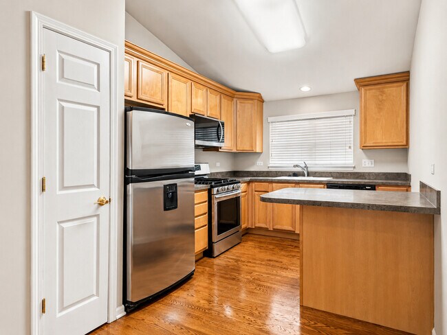Building Photo - 3159 Saganashkee Ln
