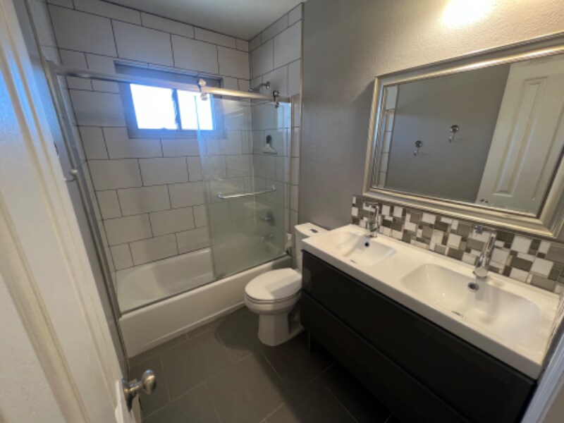 Building Photo - 1038 Boltz Dr