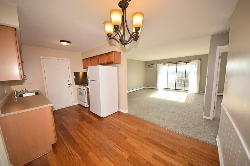 Building Photo - 7335 Tiffany Dr