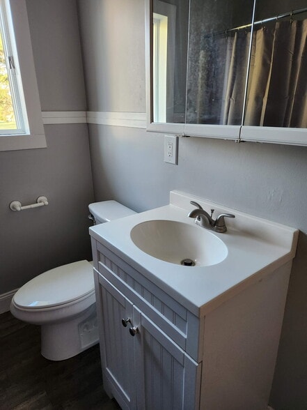 Building Photo - 40 New Hartford St