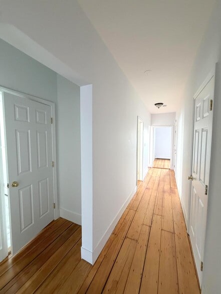 Building Photo - 61 Webster Ave