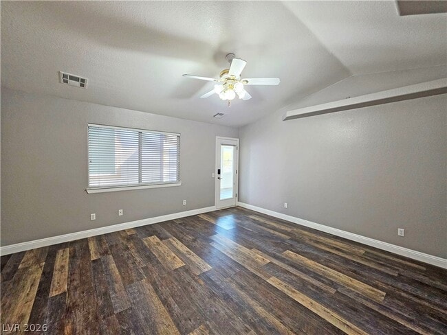 Building Photo - 3630 E Vineyard Dr