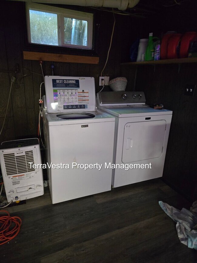 Building Photo - College rental 5 bedroom 4 bathroom Now sh...