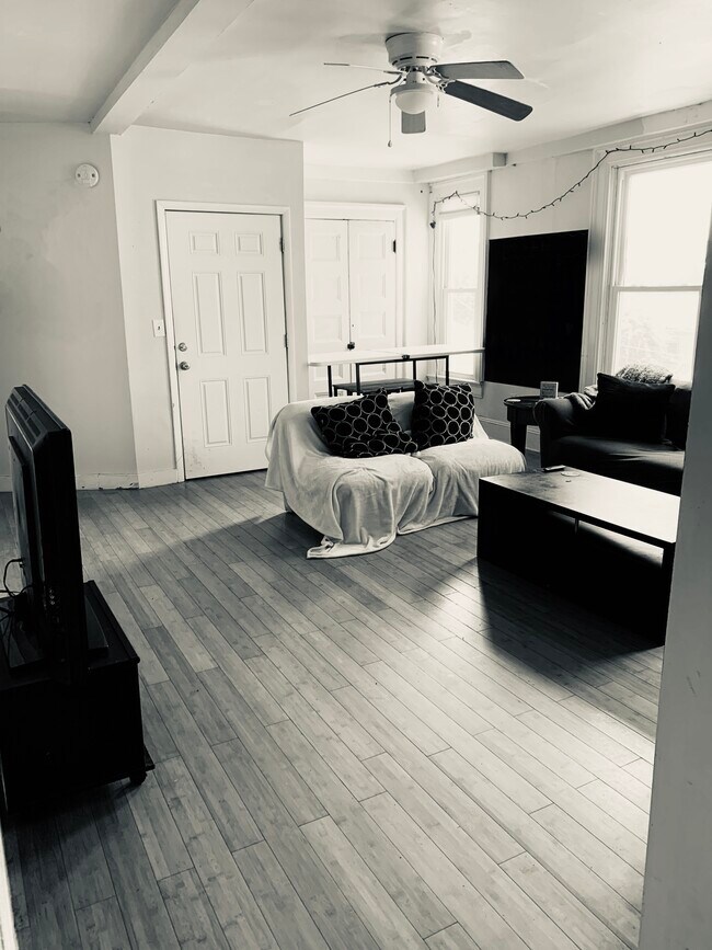 438 Monroe Ave 438 Monroe Ave Scranton PA 18510 Apartment Finder