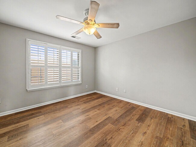 Building Photo - 503 Delta Dr