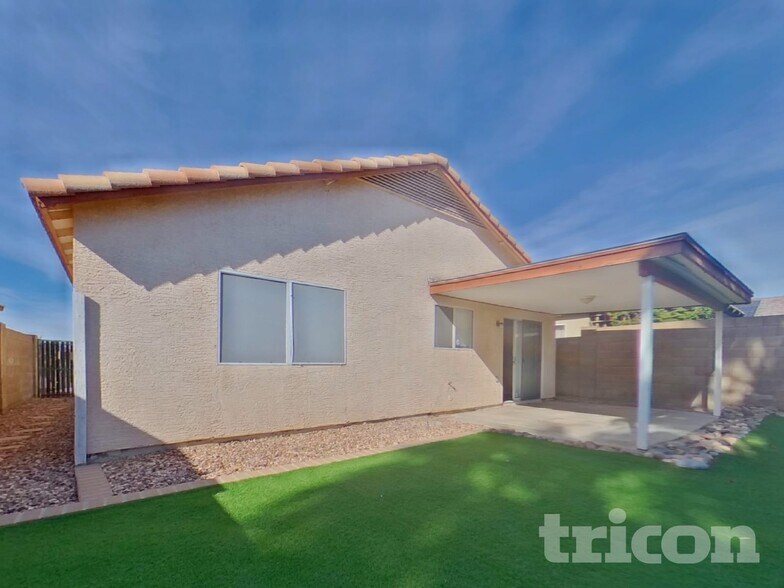 Building Photo - 21619 N 29th Dr