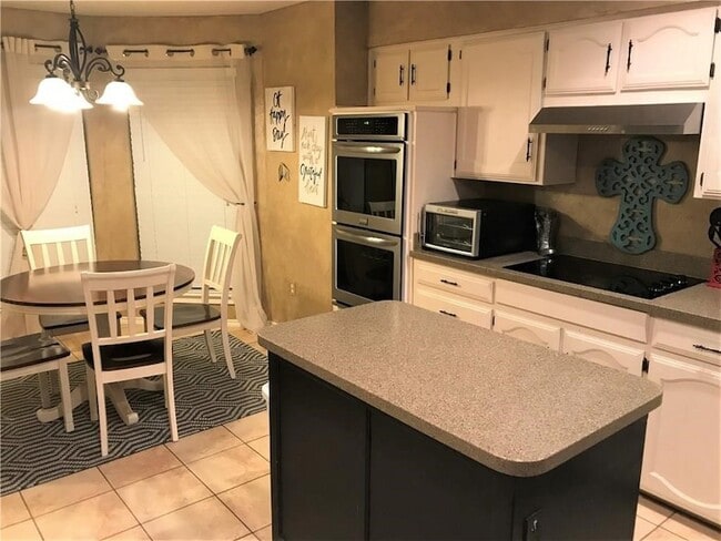 Building Photo - 7616 Kimberly Ct