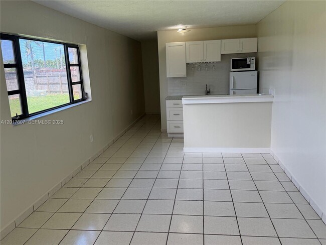 Building Photo - 10375 SW 152nd Terrace