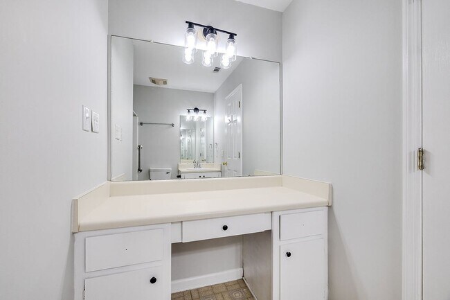 Building Photo - Spacious 3 Bedroom Home with Garage & Large Fenced Yard in Rincon