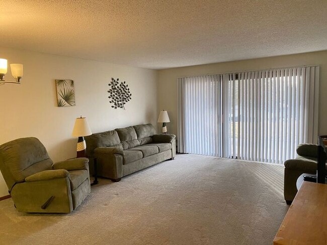 Building Photo - $1,150 | 1 Bedroom, 1 Bathroom House | Pet Friendly | 55+ Community | Available for August 1st, 2...