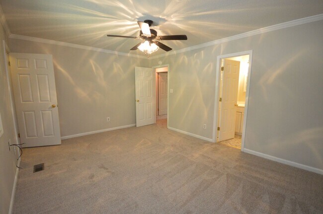Building Photo - 616 Applecross Dr