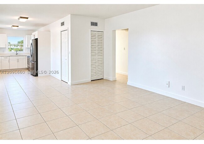 Building Photo - 2600 S Ocean Dr