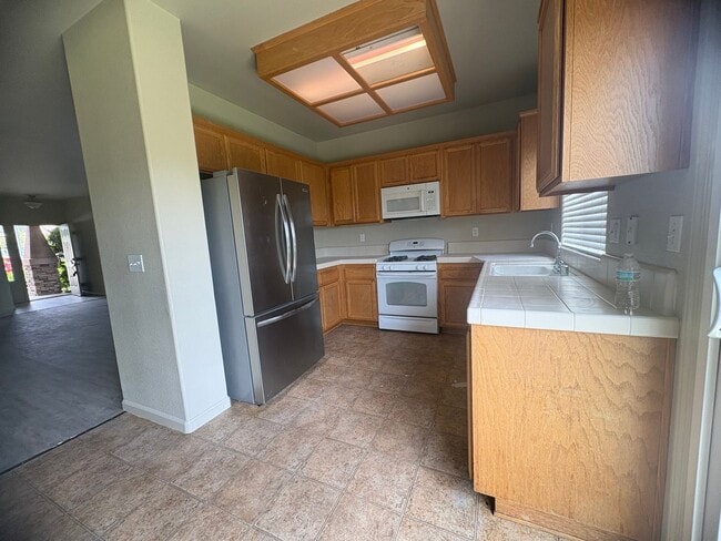 Building Photo - Nice 3-Bedroom House