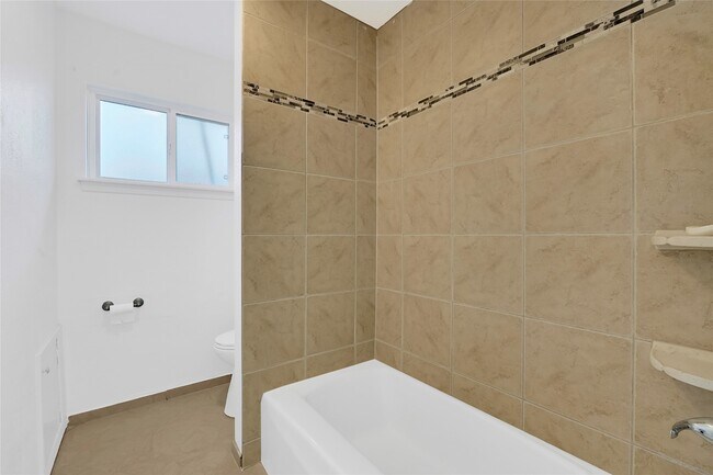 Building Photo - 8802 Tanager St