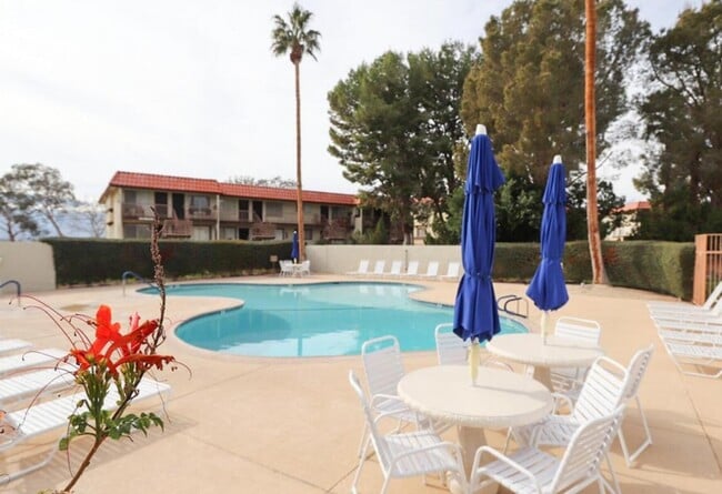 Building Photo - 9647 Spyglass Ave