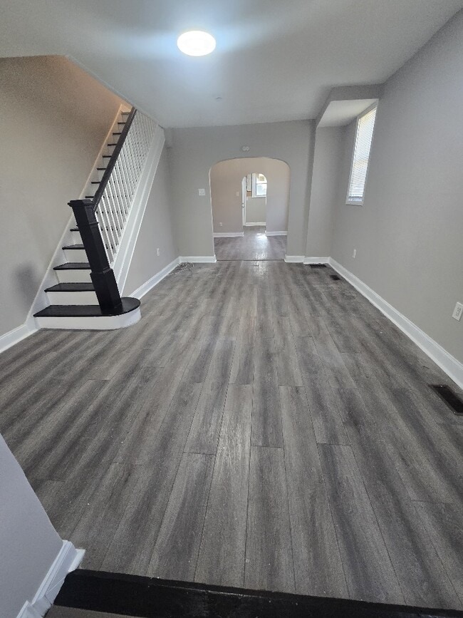 Building Photo - 1141 Magnolia Ave