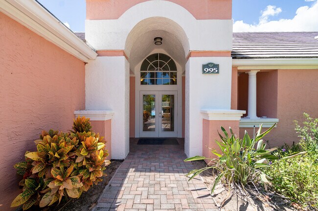 Building Photo - 1345 Crystal Way