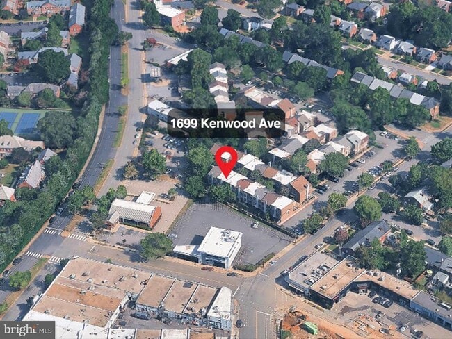 Building Photo - 1699 Kenwood Ave