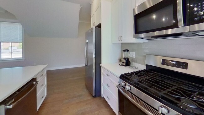 Building Photo - Gorgeous Allston Multi-Family Home with SEPTEMBER RENT WAIVED available 9/1/26