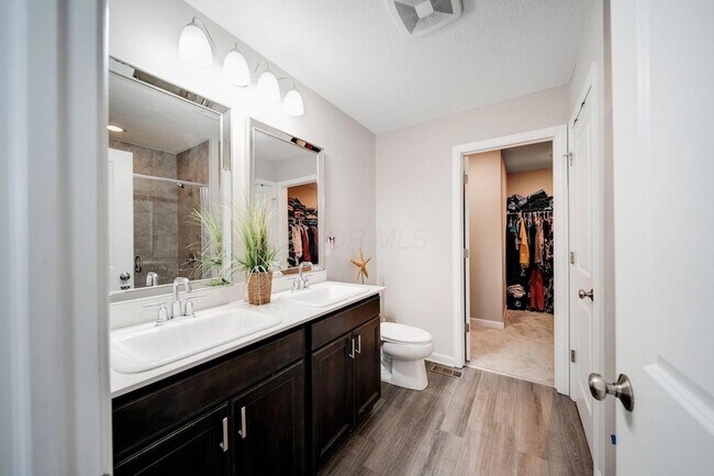 Building Photo - 7181 Fenwick St NW